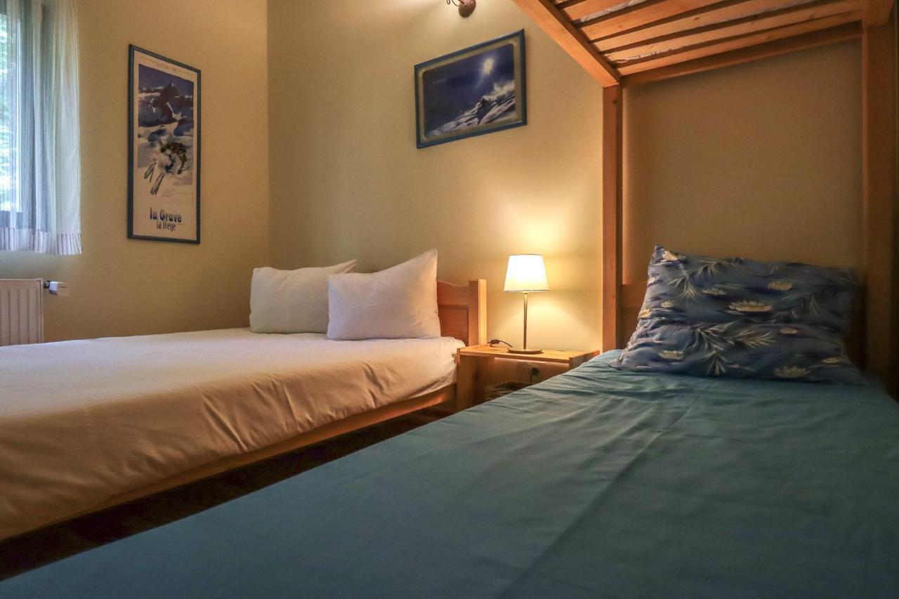 Mountain Family Chalet On Prahova Valley คอมาร์นิค ภายนอก รูปภาพ
